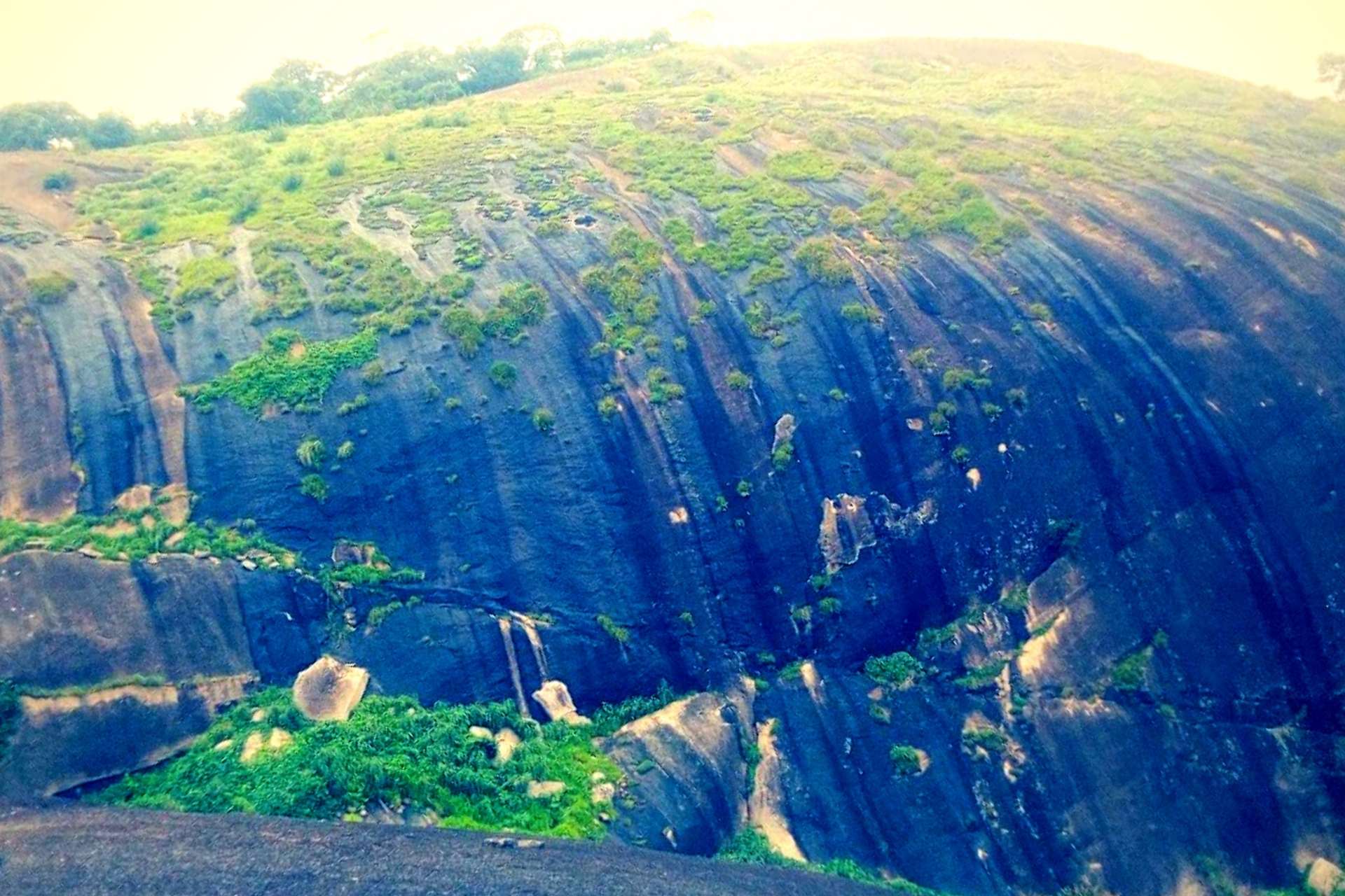 ABANIJORIN HILL
